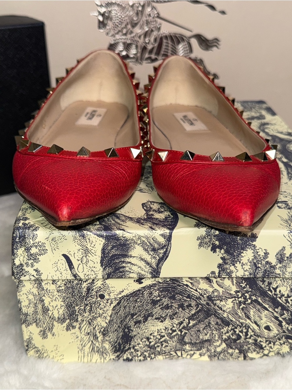 Authentic Valentino Garavani Rockstud Red Leather Point Flats Shoes GUC SmCut 37 - Picture 10 of 16
